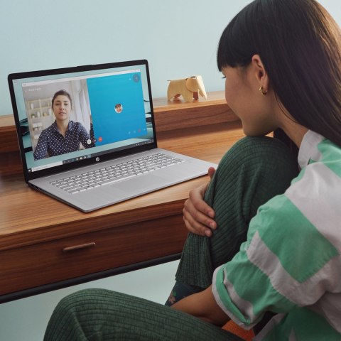 HP 17-CN2068CL i5-1235U 17.3" FHD AG 8GB SSD512 BT BLKB FPR Win11 Natural Silver (REPACK) 2Y