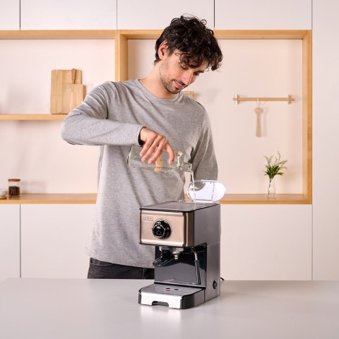 Ekspres ciśnieniowy kolbowy Black+Decker BXCO1200E (1200W)