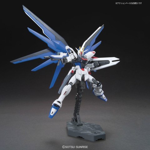 Figurka kolekcjonerska Bandai HGCE 1/144 ZGMF-X10A FREEDOM GUNDAM