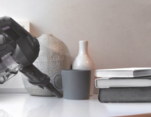 Hoover HF1 HF103X 011 Pionowy odkurzacz Bateria Suchy Tkanina Bez worka 0,9 l 170 W Tytan