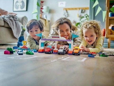 LEGO DUPLO TOWN 10445 Bolidy i kierowcy F1